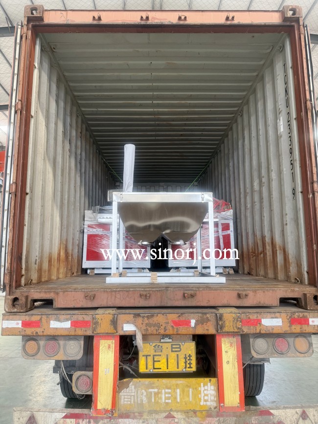 出口中東的PVC格柵板生產線，UV大理石板生產線，碳晶板生產線發貨